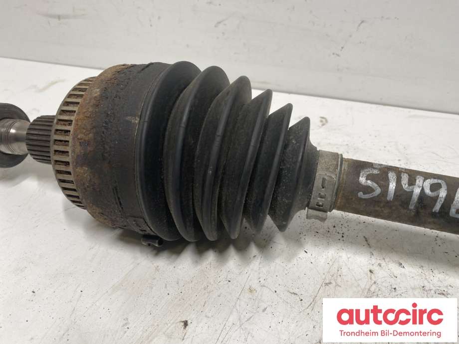 Drivaksel venstre foran, diesel/automat til Mercedes ML 1997-2005 (W163) (W163) (A 163 330 04 01|A1633300101|)
