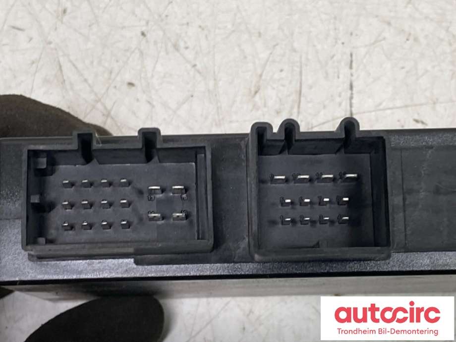Styreenhet hengerfeste til Audi A4 2007-2014 (Type IV) (B8) (B8) (8K0 907 383 E|)