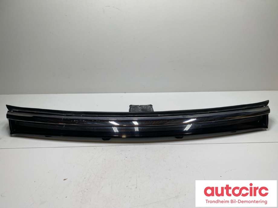 Frontlykt midtre til Mercedes EQS 2021-->> (V297) (V297) (REDUSERT PRIS|A2979064700|A2979064603|)