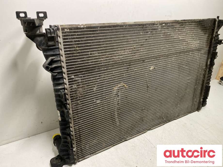 Radiator (automat gir) til Audi A4 2007-2014 (Type IV) (B8) (B8) (8K0 121 251 AJ|)