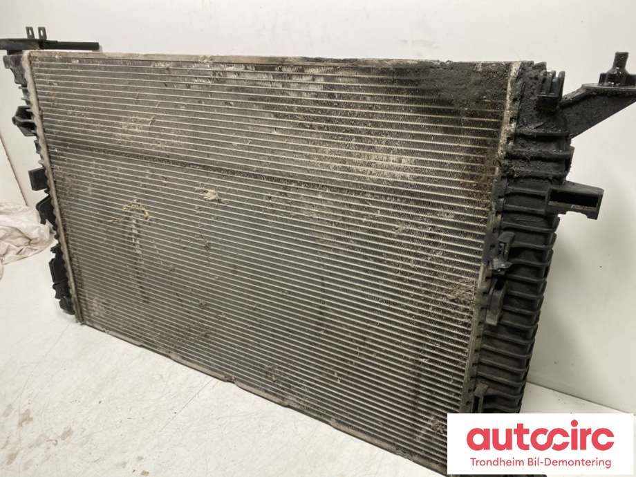 Radiator (automat gir) til Audi A4 2007-2014 (Type IV) (B8) (B8) (8K0 121 251 AJ|)