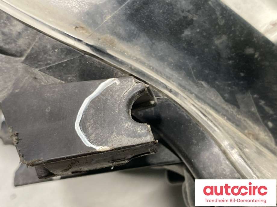Frontlykt venstre halogen til Toyota Yaris 2014-2020 (Type III, Fase 2) (811700DA30|)
