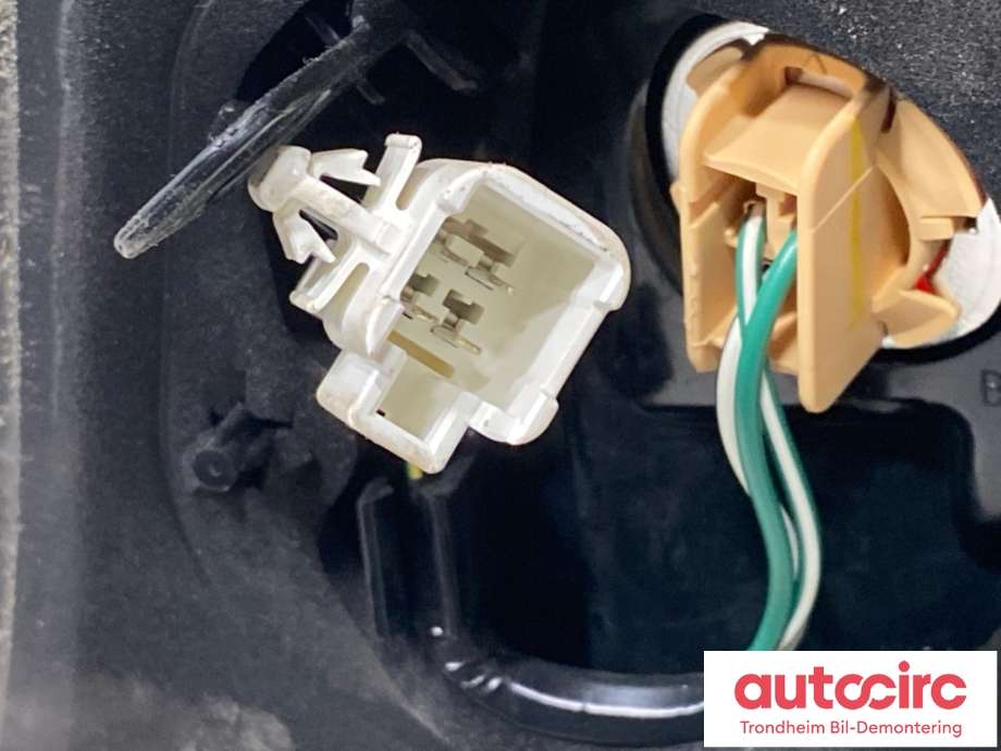 Baklykt venstre til Toyota Yaris 2014-2020 (Type III, Fase 2) (815610D600|)