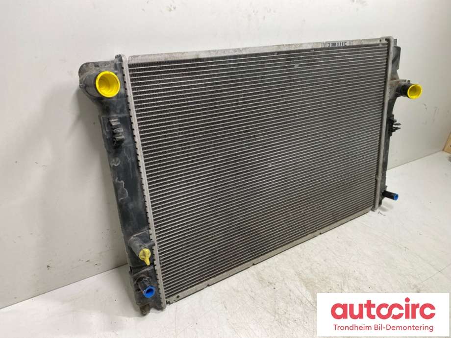 Radiator (automat gir) til Toyota Yaris 2014-2020 (Type III, Fase 2)  (1640021330|)