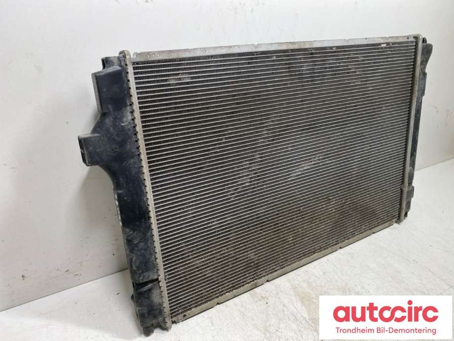 Radiator (automat gir) til Toyota Yaris 2014-2020 (Type III, Fase 2)  (1640021330|)