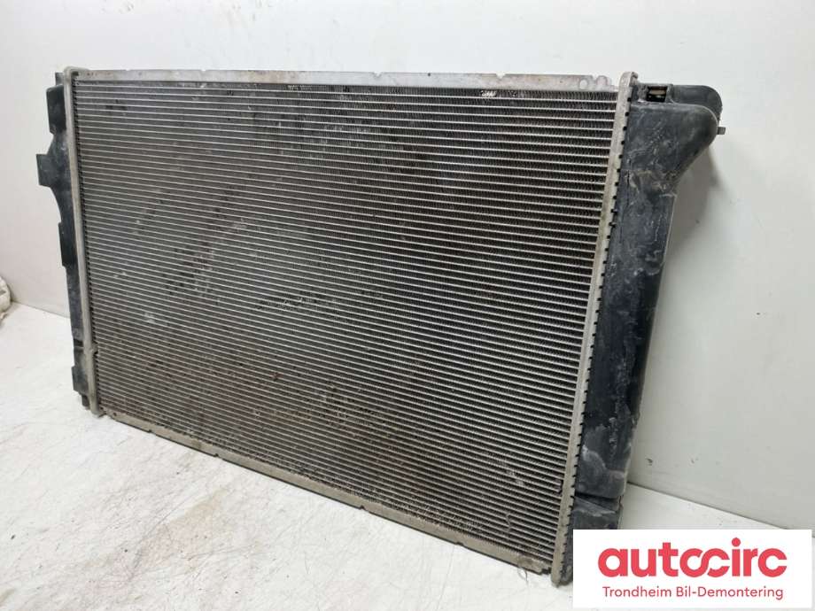Radiator (automat gir) til Toyota Yaris 2014-2020 (Type III, Fase 2)  (1640021330|)