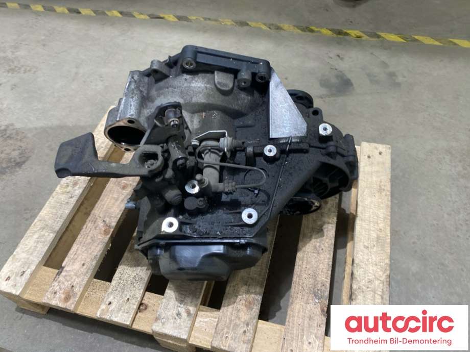 Girkasse manuell til VW Caddy 2004-2010 (Type III, Fase 1) (0AH 301 103 B|)