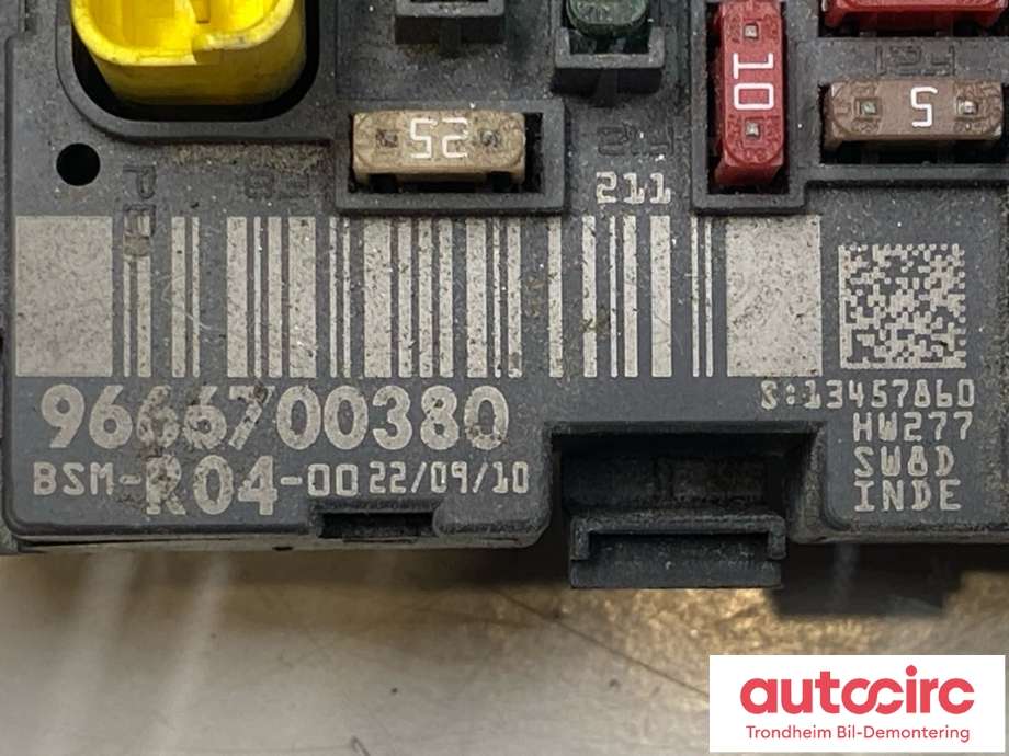 Sikringsboks motorrom til Citroën Berlingo 2008-2015 (Type II, Fase 1) (9666700380|9807028780|)