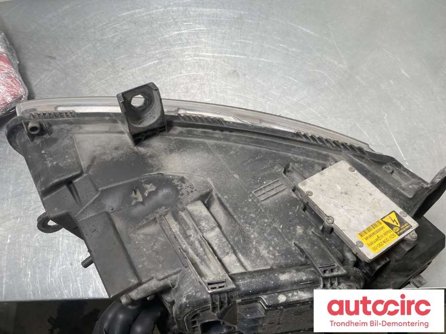Frontlykt venstre xenon til Audi A6 2005-2008 (Type III, Fase 1) (C6) (C6) (4F0941029AK|4F0941029FF|)