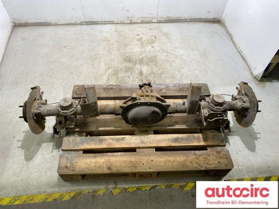 Bakaksel til Jeep Commander, 2006-2009  (52114837AA)