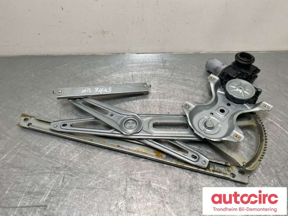 Ruteheis venstre foran til Toyota Hilux 2020-->> (85720-0K190|698020K150|)