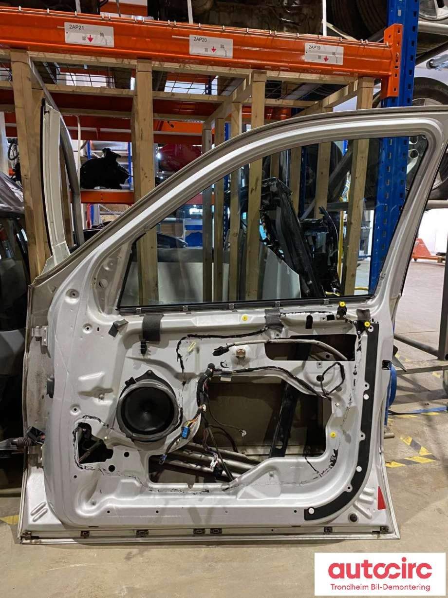 Dør høyre foran til BMW X5, 2000-2006 (E53) (E53) (41518256824)