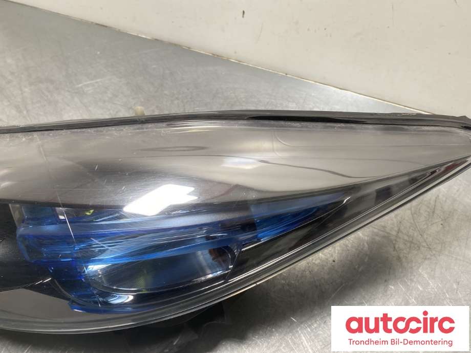 Frontlykt venstre halogen til Renault Zoe 2013-2019 (Fase 1)  (HELLA|260609522R|260605036R|)