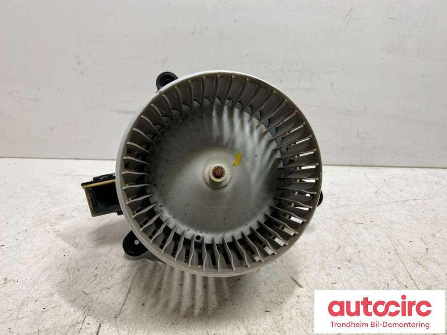 Varmeapparat motor til Alfa Romeo Stelvio, 2017-->>  (77368011)