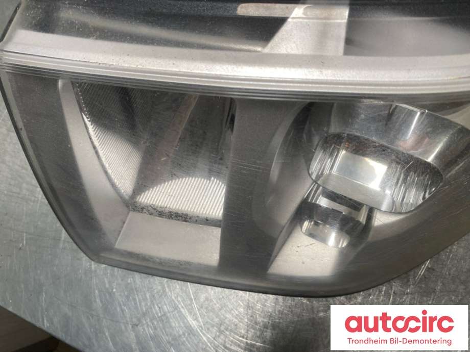 Frontlykt høyre halogen til Ford Transit 2006-2013 (1537773|6C11-13W029-CD|)