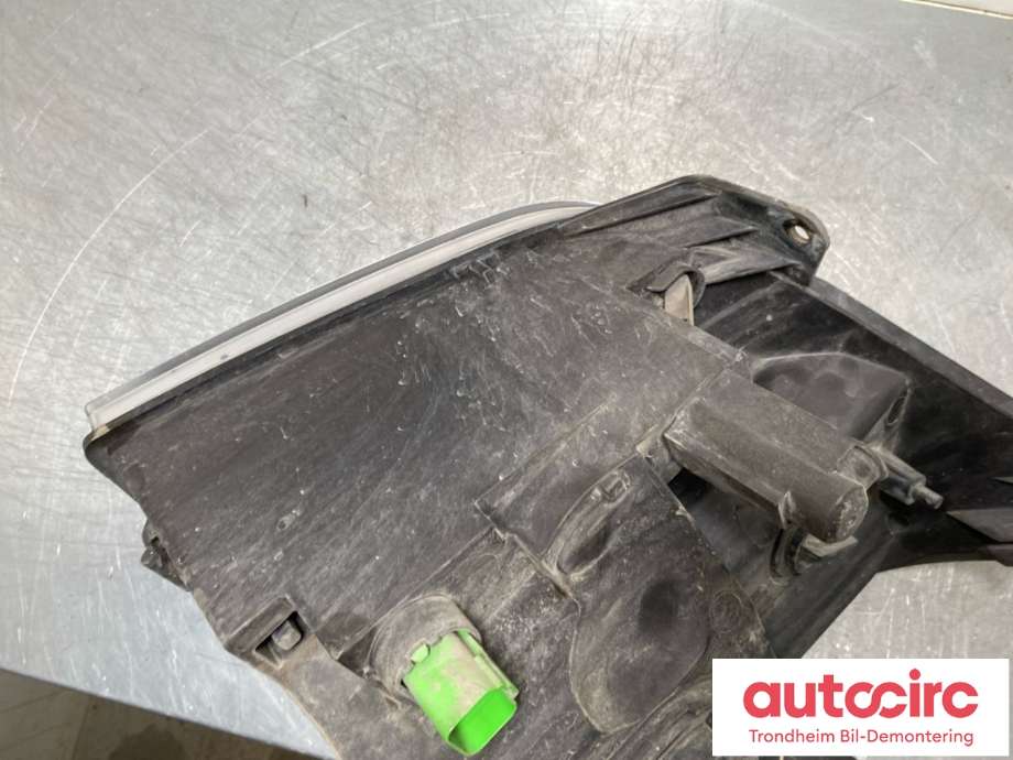 Frontlykt høyre halogen til Ford Transit 2006-2013  (1537773|6C11-13W029-CD|)