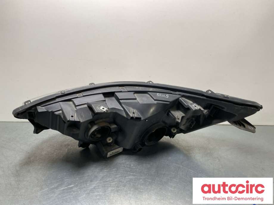 Frontlykt høyre halogen til Iveco Daily 2014-->> (Type VI)  (5801473749|)