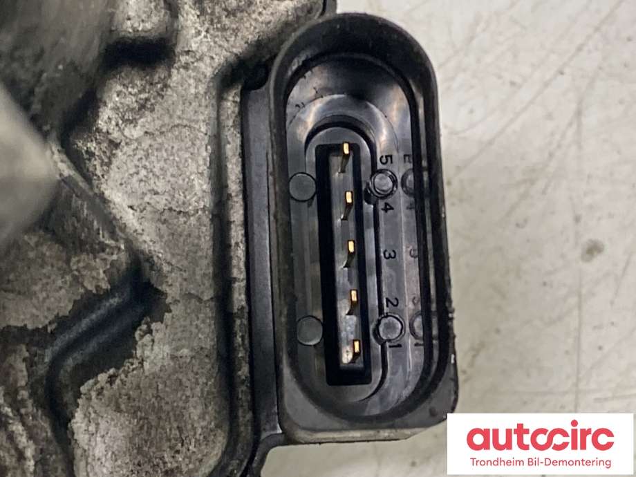Spjeldhus til VW Passat 2011-2015 (B7) (B7) (03L 128 063 T|)