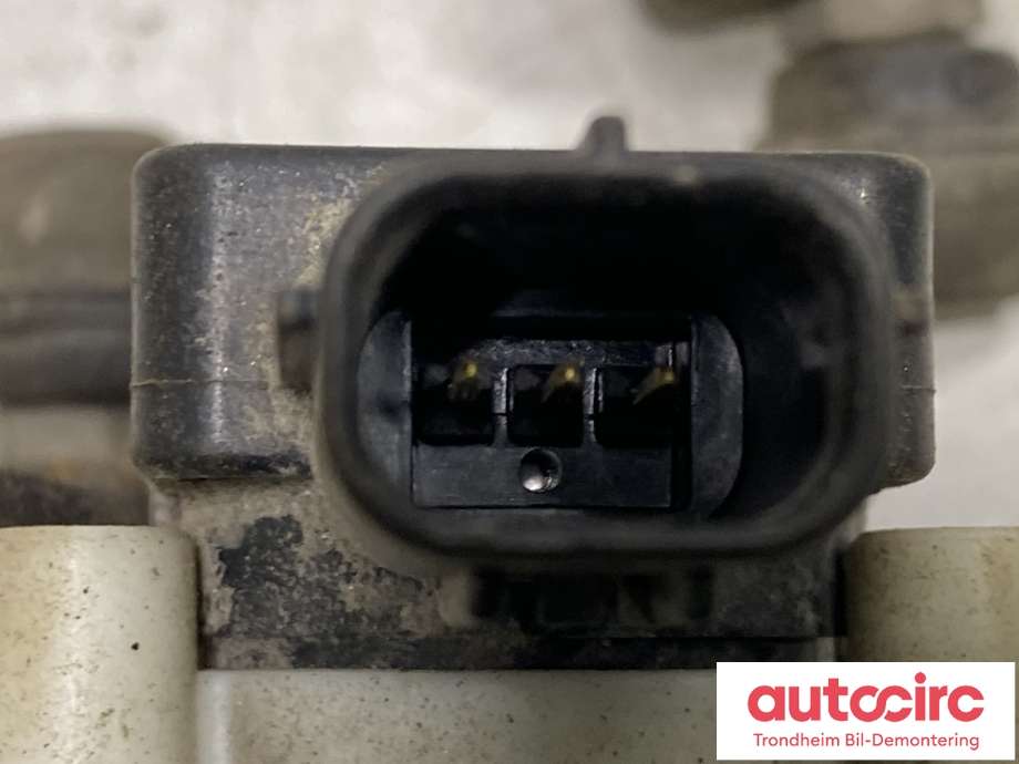 Sensor nivå, venstre bak til Toyota RAV4 2016-2019 (Type IV, Fase 2) (8940848040|)