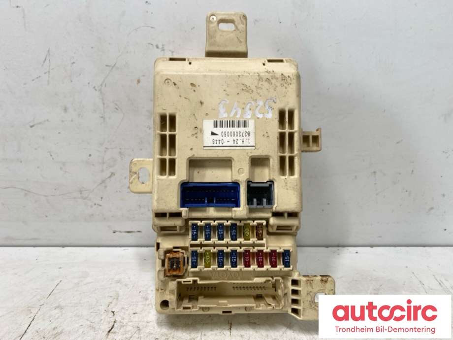 Sikringsboks kupe til Toyota Land Cruiser 90 1996-2002 (8273060060|)