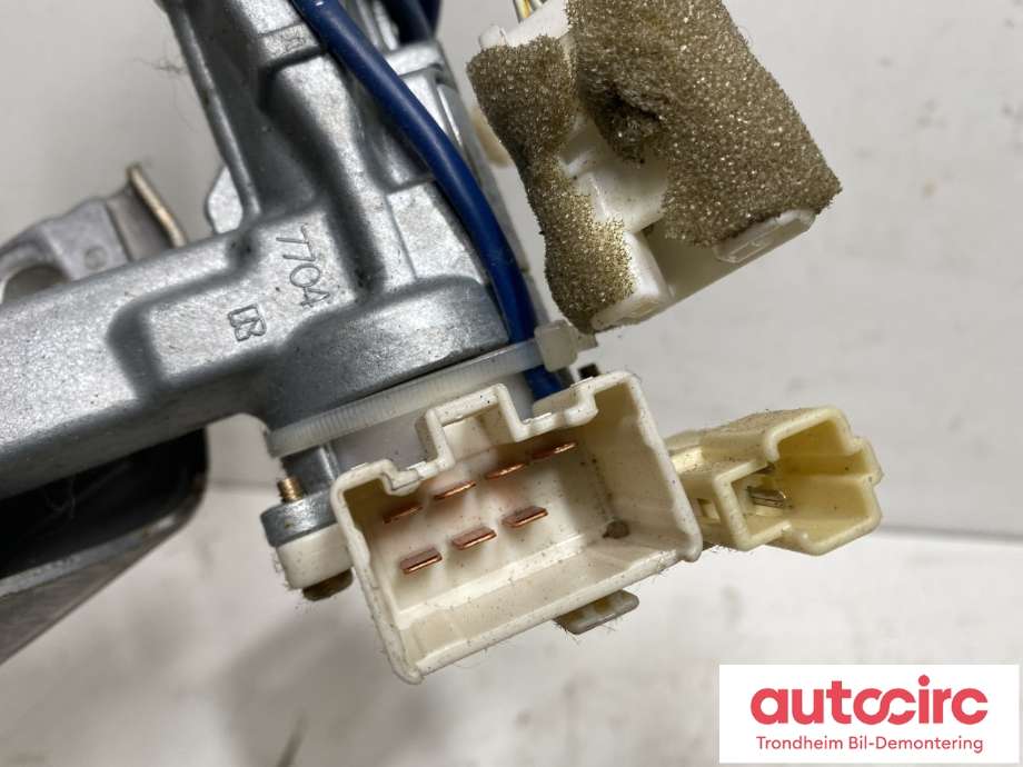 Rattaksel til Toyota Land Cruiser 90 1996-2002 (4521035221|)