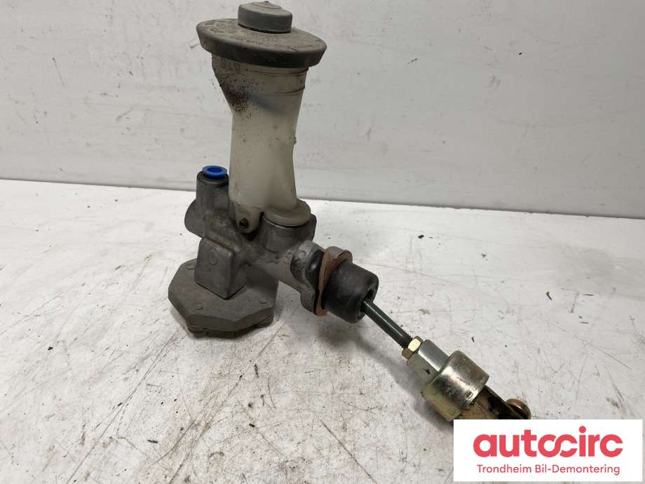 Clutchpumpe øvre til Toyota Land Cruiser 90, 1996-2002 (3141035320)