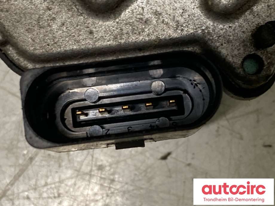 Spjeldhus til VW Passat 2005-2010 (B6) (B6) (03L128063D|03L128063E|03L128063AF)