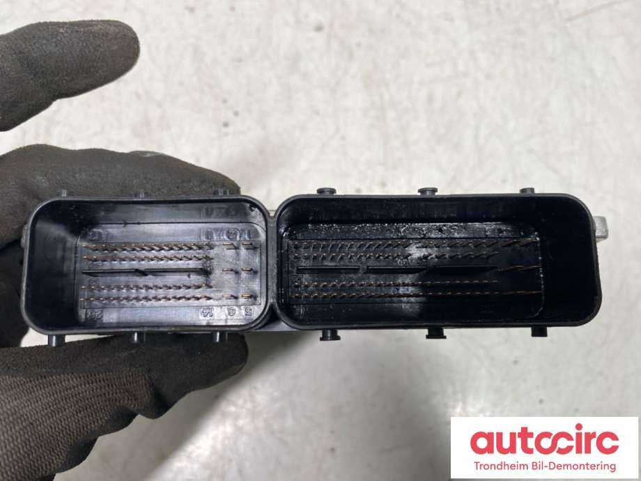 Styreenhet motor til BMW 3-Serie 2005-2011 (E90/E91/E92/E93) (E90/E91/E92/E93) (BOSCH|12 14 7 552 177|7 565 300|0 261 201 160)