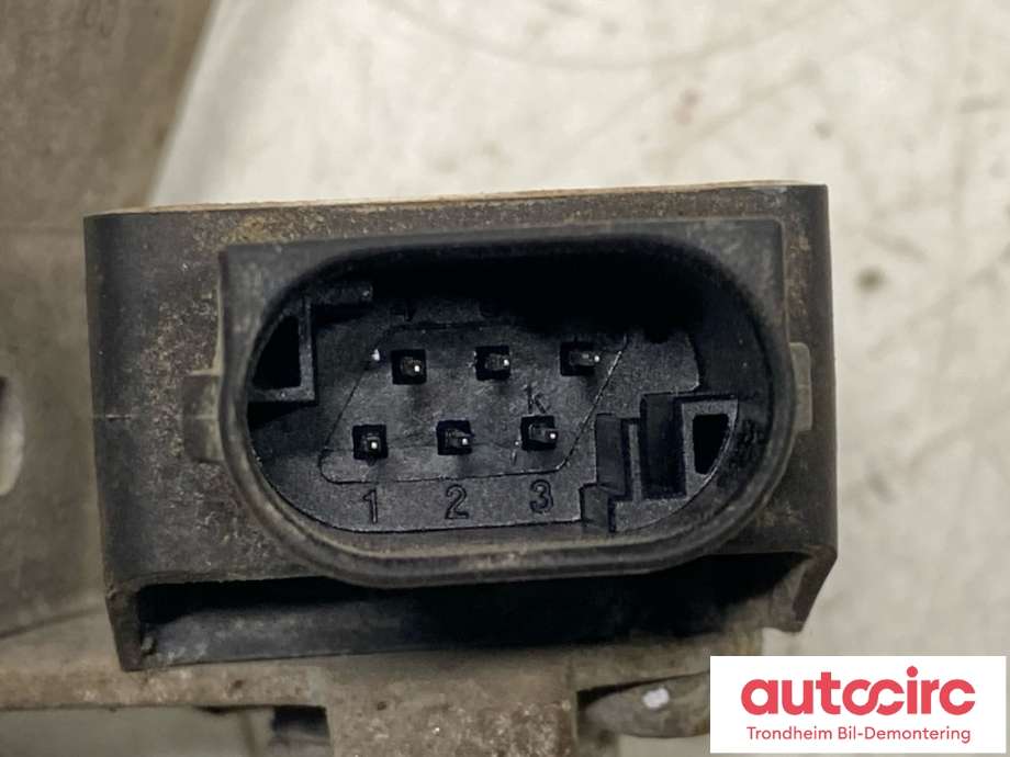 Sensor nivå, høyre foran til Volvo V70 2014-2016 (Type III, Fase 2)  (31268780|8G9N-3C492-AA|)