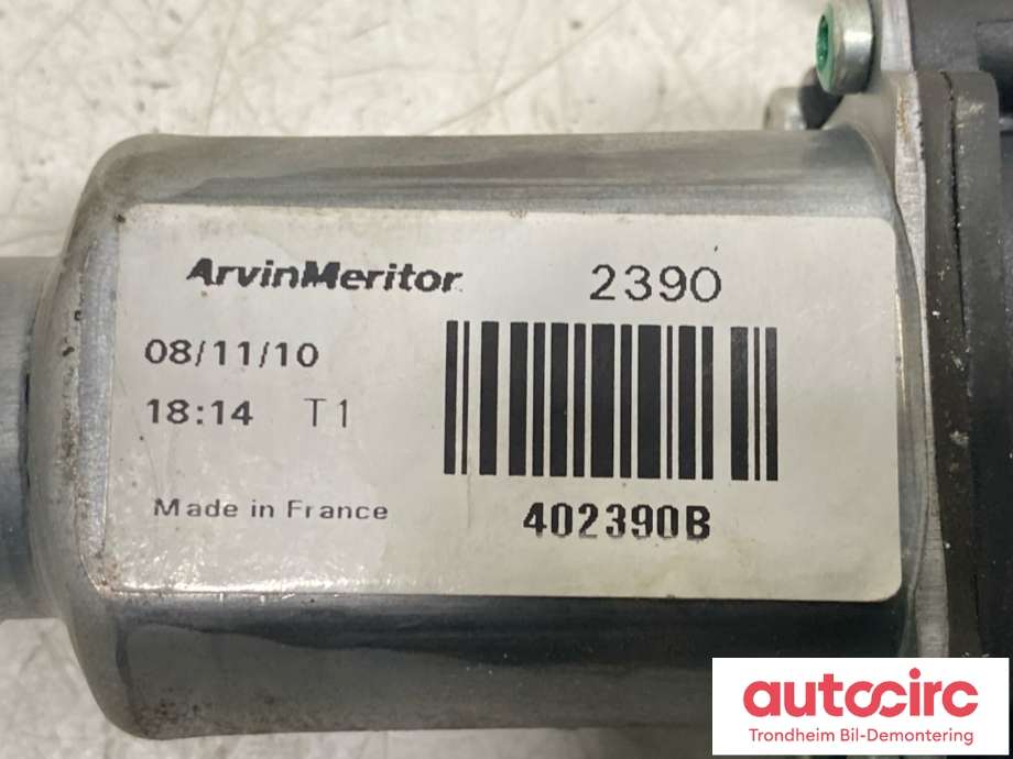 Ruteheis, kun motor, høyre foran til Hyundai Ix35 2010-2015 (824602S000|402390B|)