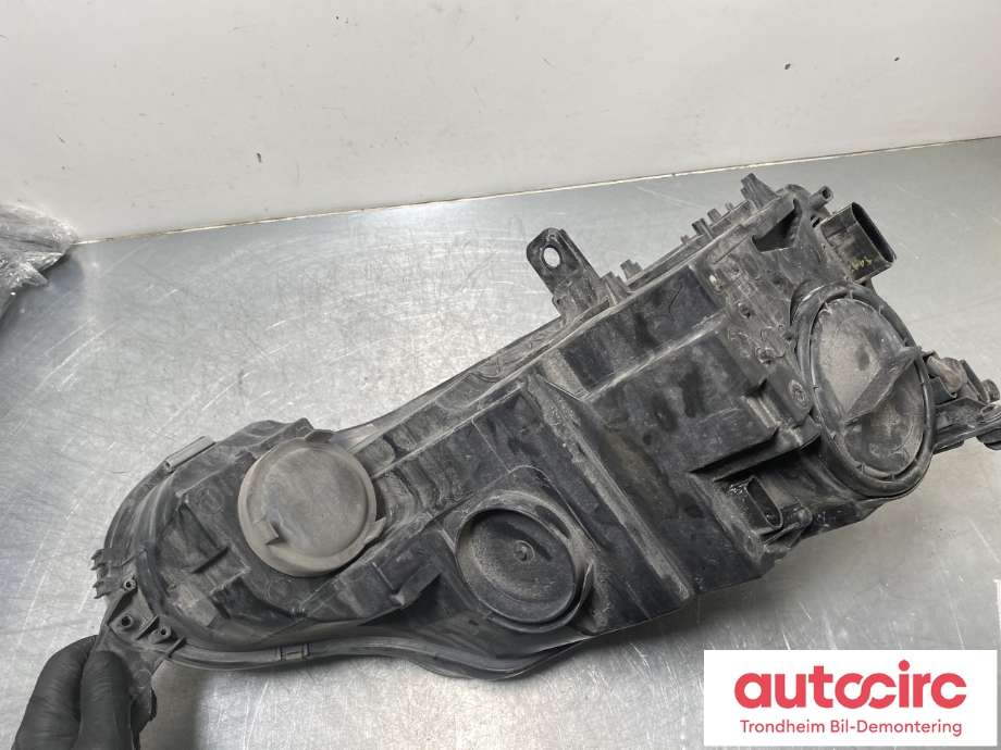 Frontlykt venstre halogen til Škoda Yeti 2009-2013 (Fase 1)  (5L1941015A|5L1941017A|)