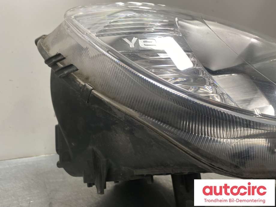 Frontlykt høyre halogen til Škoda Yeti 2009-2013 (Fase 1)  (5L1941016A|5L1941018A|)