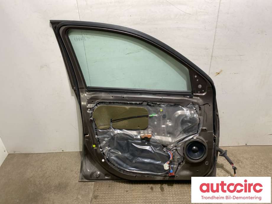 Dør venstre foran til Mitsubishi Outlander 2010-2012 (Type II, Fase 2)  (5700B395|5700A275|)