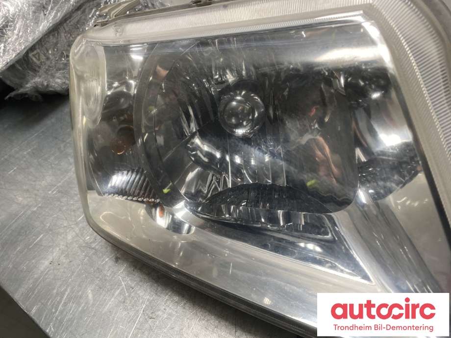 Frontlykt høyre halogen til Suzuki Grand Vitara 2005-2015 (Type III)  (3512064J10|)