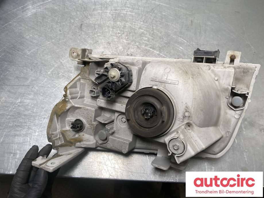 Frontlykt høyre halogen til Suzuki Grand Vitara 2005-2015 (Type III)  (3512064J10|)
