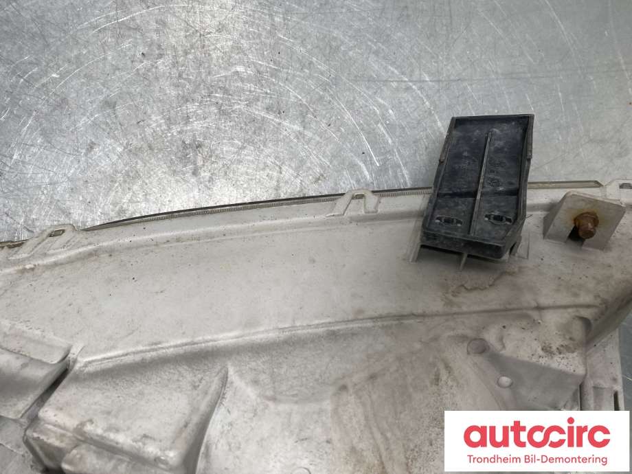 Frontlykt høyre halogen til Suzuki Grand Vitara 2005-2015 (Type III)  (3512064J10|)