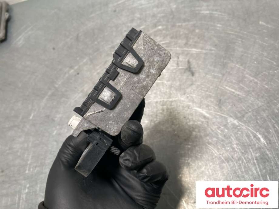 Sensor radar til Peugeot e-2008 2019-->>  (9839967780|1675664380|)