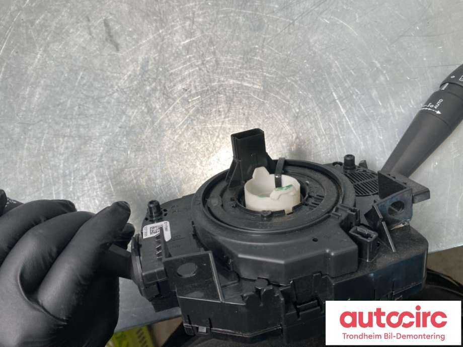 Bryter combi til Peugeot e-2008 2019-->>  (98369241ZD|)