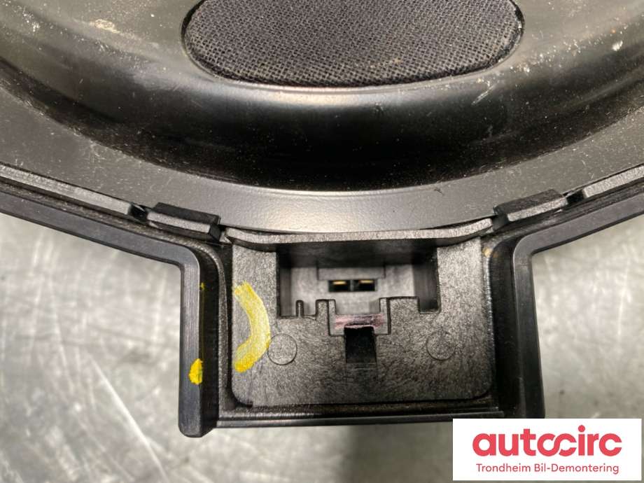 Bilstereo sub-woofer til BMW X5 2007-2013 (E70) (E70) (HØYRE|65 13 9 247 342|)