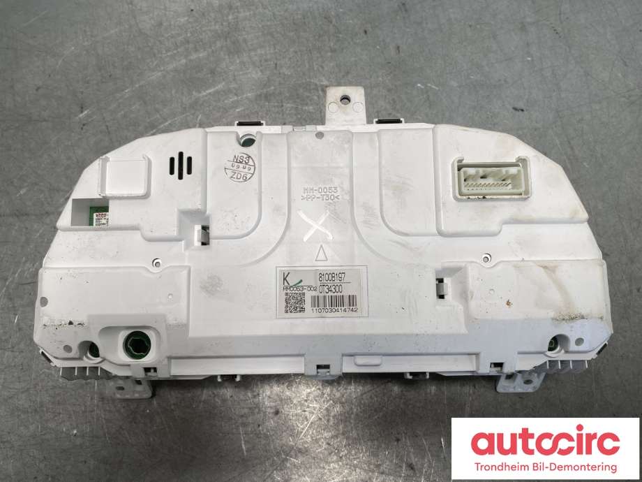 Instrumentpanel til Mitsubishi Outlander 2010-2012 (Type II, Fase 2) (8100B197|)