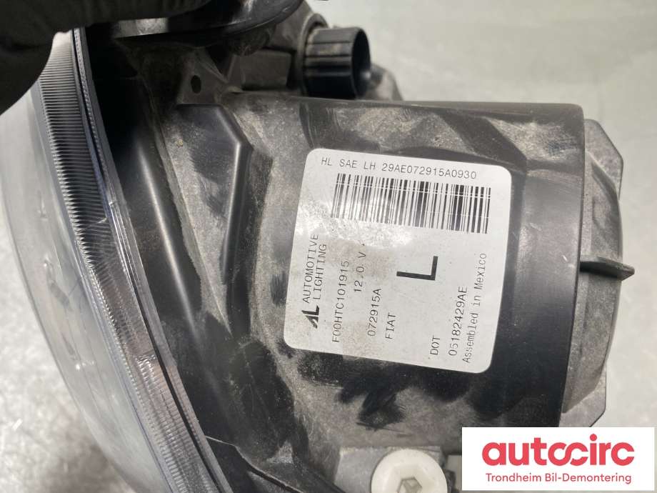 Frontlykt venstre halogen til Fiat 500 2008-2020  (5182429AE|)