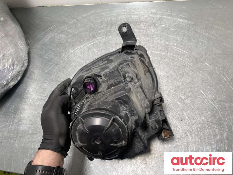 Frontlykt venstre halogen til Fiat 500 2008-2020  (5182429AE|)