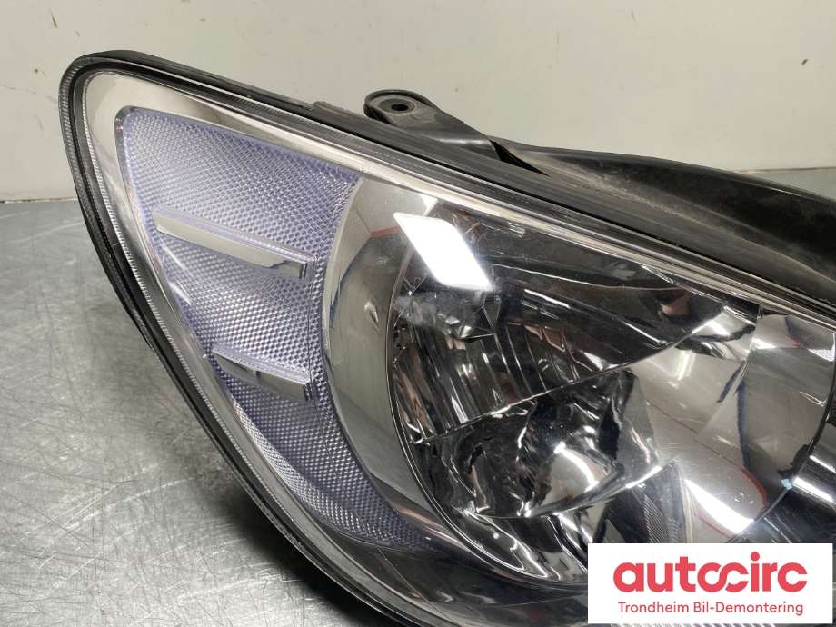 Frontlykt høyre halogen til Hyundai Getz 2002-2009 (921021C510|)