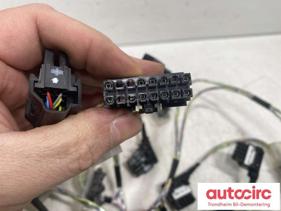 Styreenhet batteri elbil (BMS - Battery Management System) til Tesla Model X 2016-->>  (1055933-20-A|)