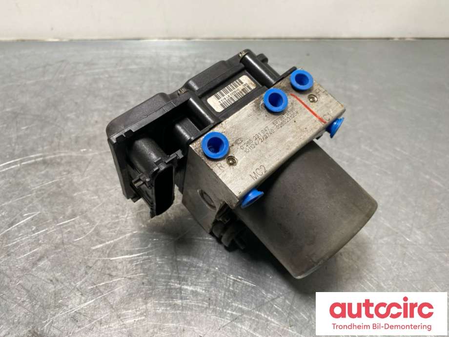 ABS sentral til Isuzu D-Max, 2007-2012 (Type I) (8980087840)
