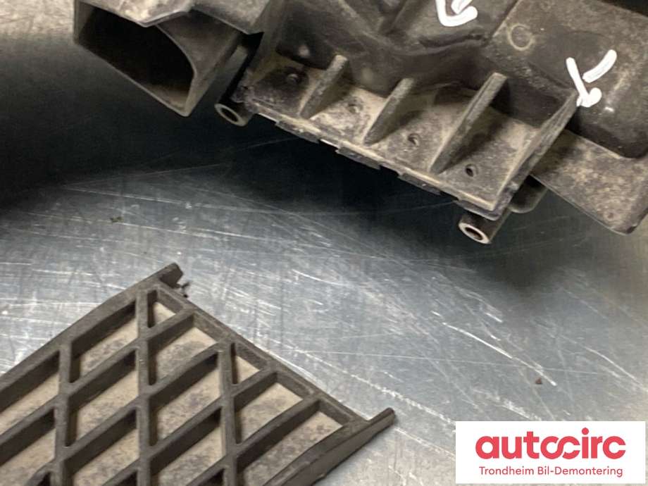 Frontlykt venstre halogen til Renault Zoe 2013-2019 (Fase 1) (260609522R|)