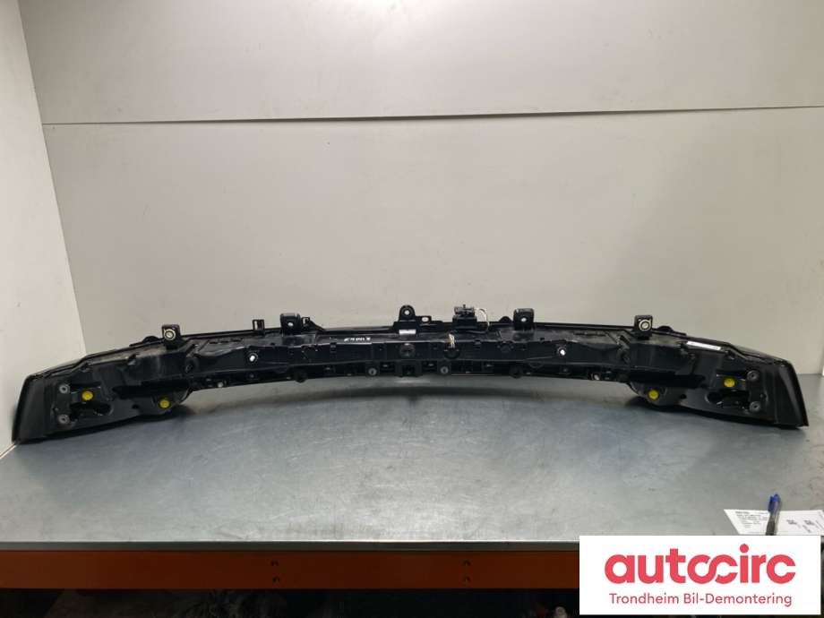 Baklykt midtre til Tesla Model Y 2024-->> (Type II)  (2004604-00-D|2004604-00-B|1983386-00-D| 2004604-94-D)