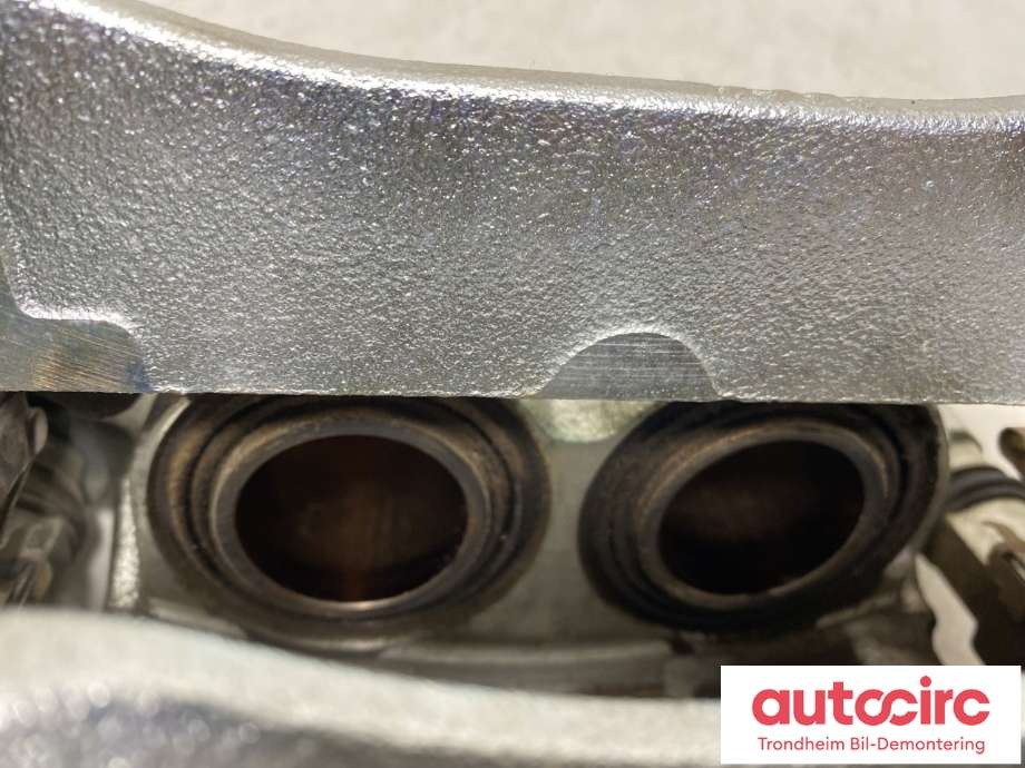 Bremsecaliper venstre foran til Toyota bZ4X 2022-->> (4775042130|)