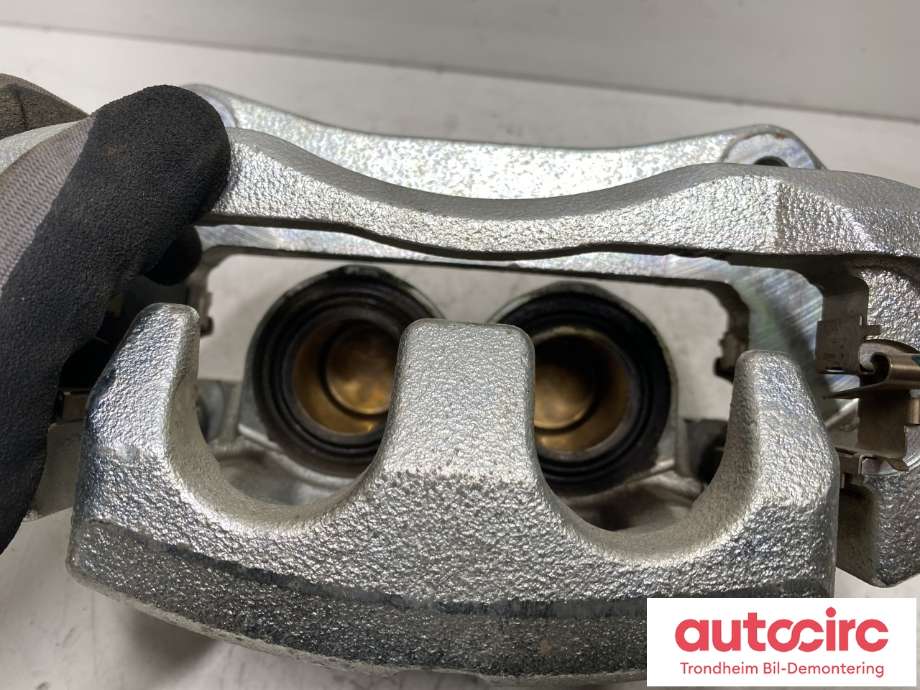 Bremsecaliper venstre foran til Toyota bZ4X 2022-->> (4775042130|)