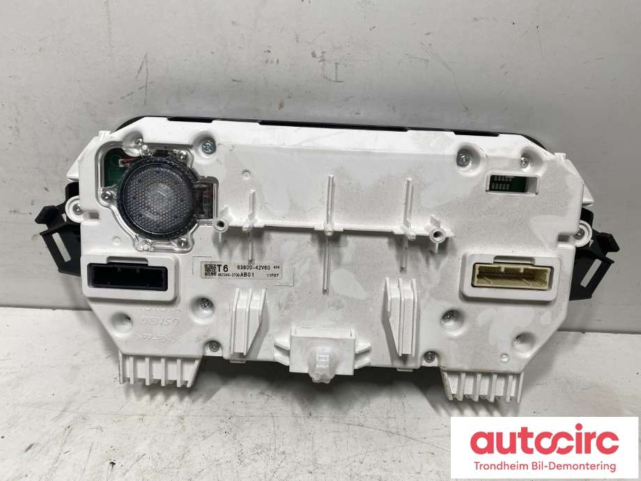 Instrumentpanel til Toyota bZ4X 2022-->>  (DENSO|8380042V60|)